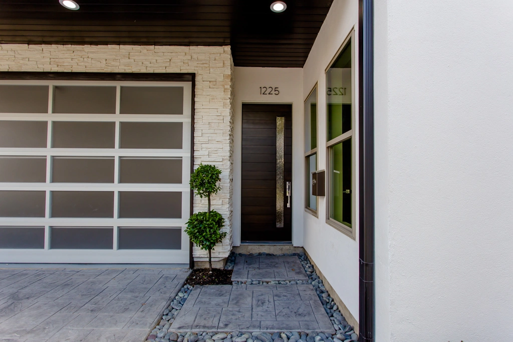 Custom Homes 1225 Welch 3